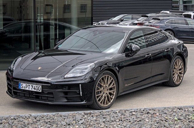 Porsche Panamera 2024+ Far Camı